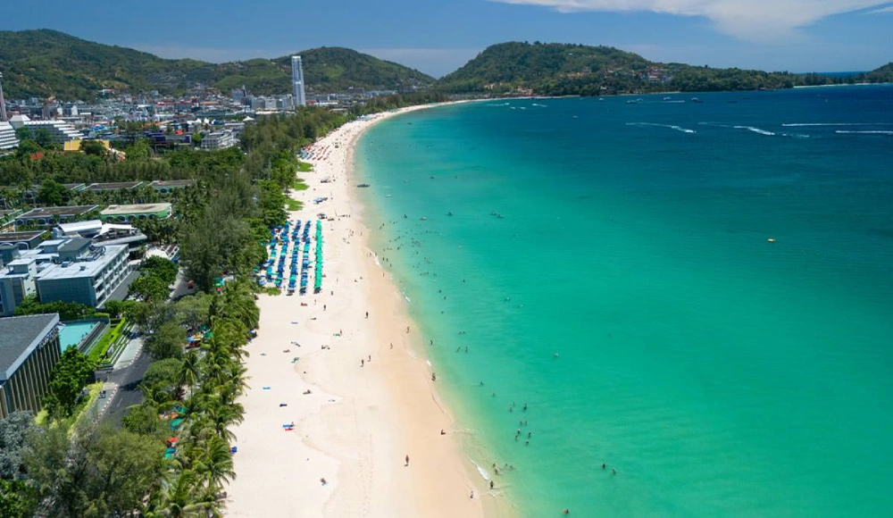 Discover Phuket Island – Explore Beaches & Attractions – 01 (1) Discover Phuket Island - Explore Beaches & Attractions - Patong Beach